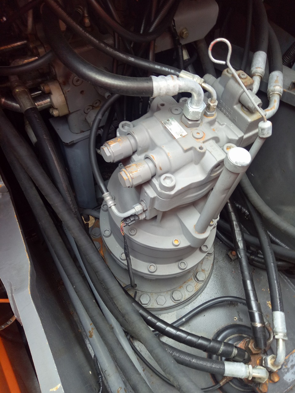 2015年的二手日立55挖掘机价格表,精品原装日立2003二手挖掘机出售