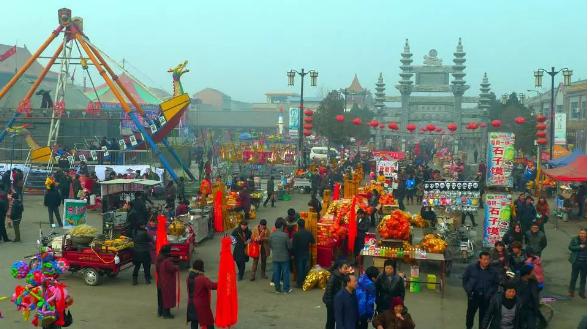 绝地求生被平底锅打哭女生,绝地求生平底锅打爆装甲车