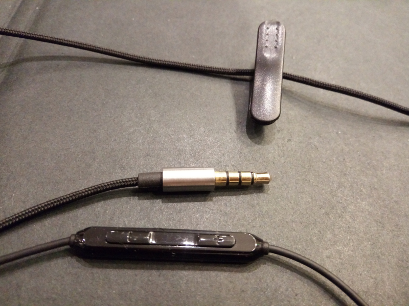 音色不俗还可换线,AUDIOSENSETK160动圈监听耳机