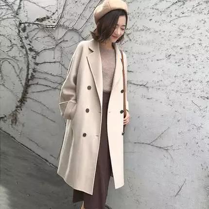 黑色大衣穿搭高级感小个子,想要高级感就穿黑色大棉服