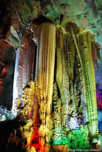 银子岩喀斯特地貌,广西桂林银子岩溶洞