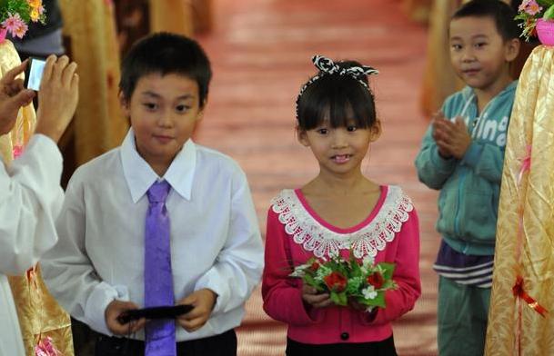 结婚时小花童的致辞,结婚小花童说话