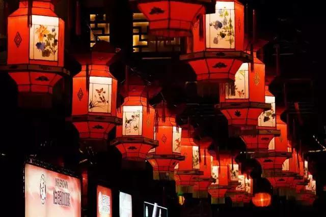 元宵节看花灯的景点,今年元宵值得去玩的地方