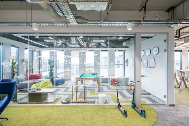 图形盛宴跨境电商平台OLXGroup波兹南总部设计欣赏