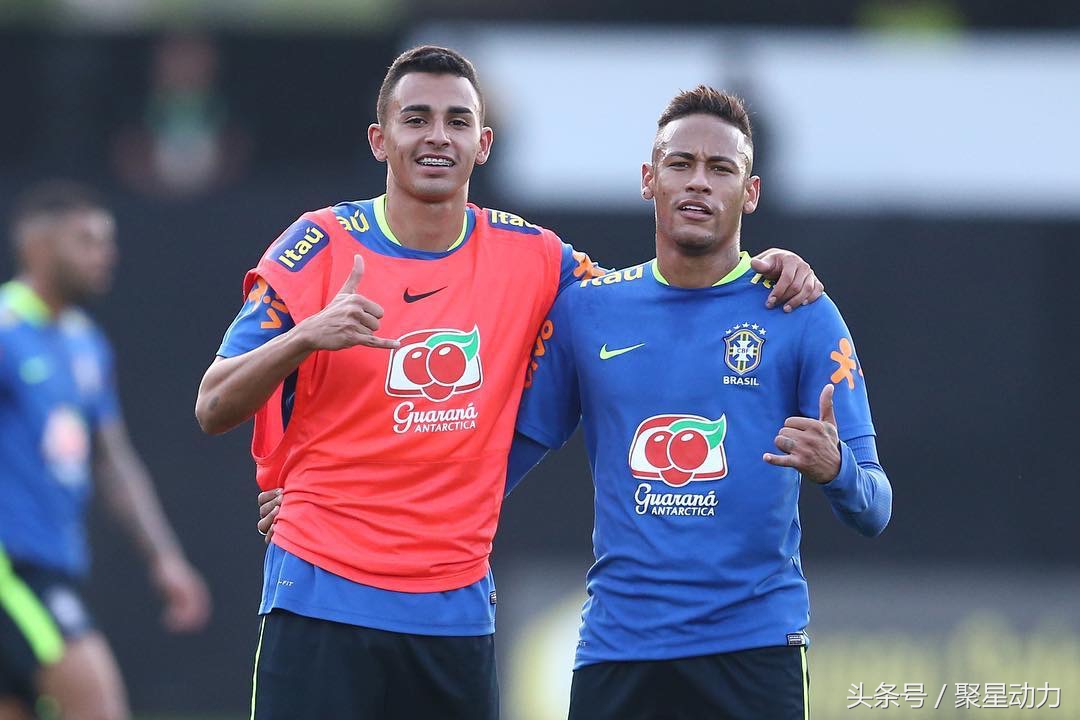 桑托斯22-23赛季妖星,桑托斯内马尔卡塞米罗