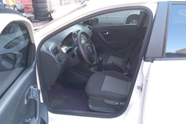 大众polo手动风尚内饰,大众polo外观造型