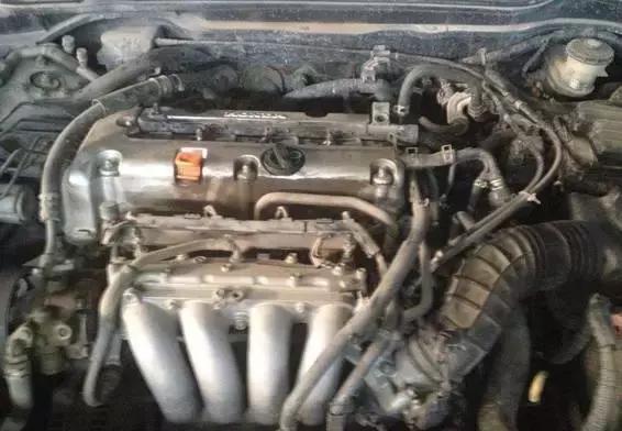 本田雅阁发动机大修拆！新手看完都知道如何修理了