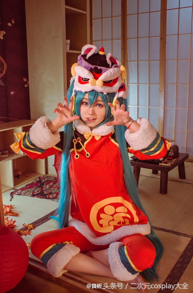 舞狮初音未来cos,初音未来cos原神校园表演