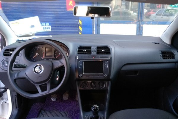 大众polo手动风尚内饰,大众polo外观造型