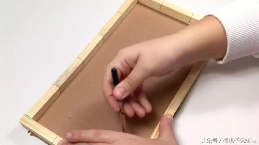 自己动手diy芭比娃娃,手工diy给芭比做小屋