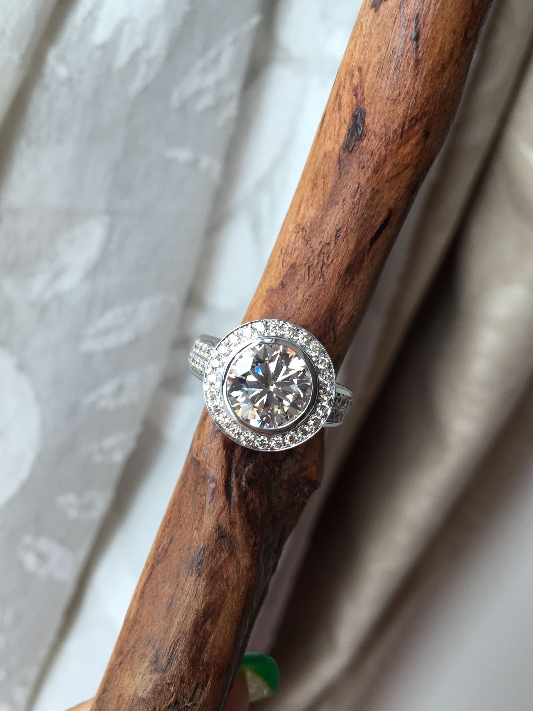 婚戒钻石如何挑选,如何挑选钻石婚戒解答