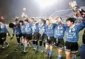 1亿欧大牌加盟，万达入主花样宣，2018赛季大连一方保级有望！