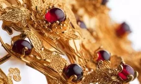 专柜戒指掉钻,专柜买的钻戒奢侈品掉钻