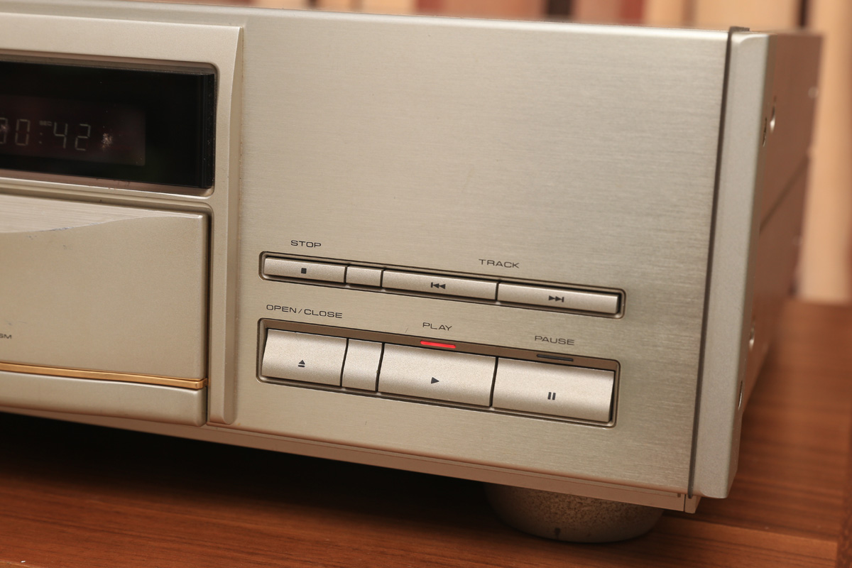 二十多年前的CD机至今售价上万，先锋PD-T09究竟实力何在？