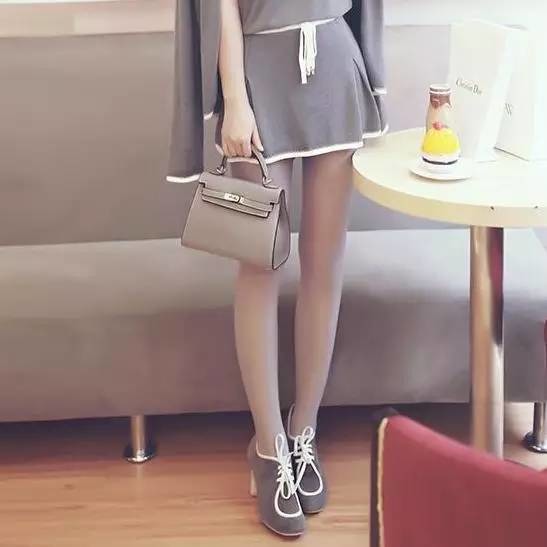 鏄ュ鏉ヨ瑁よ,鏄ュぉ鏉ヤ簡濂充汉绌跨殑瑁よ