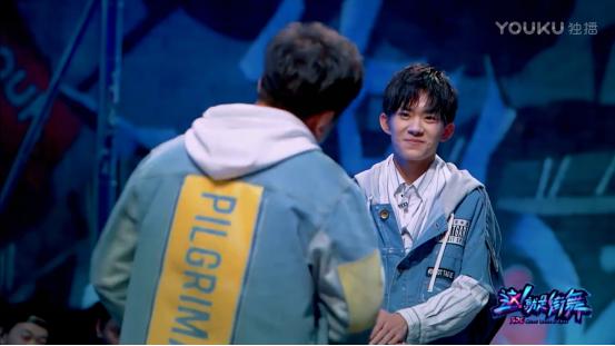 有黄子韬这样的队长，队员做梦都会笑醒，实在是太中二了