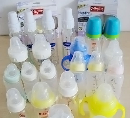 奶瓶该如何选择呢,家里很多闲置的奶瓶