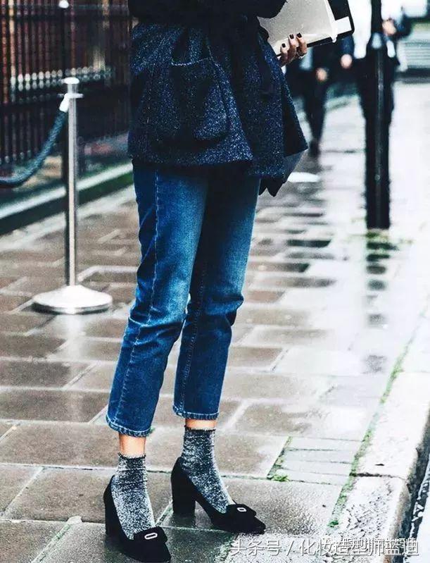袜子鞋的穿衣搭配图,时尚穿搭小技巧袜子怎么穿好看