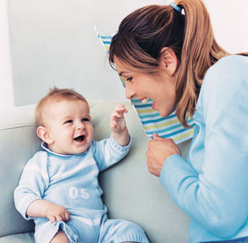 喝完奶粉嘴边起红疹,喝完奶粉后嘴边发红