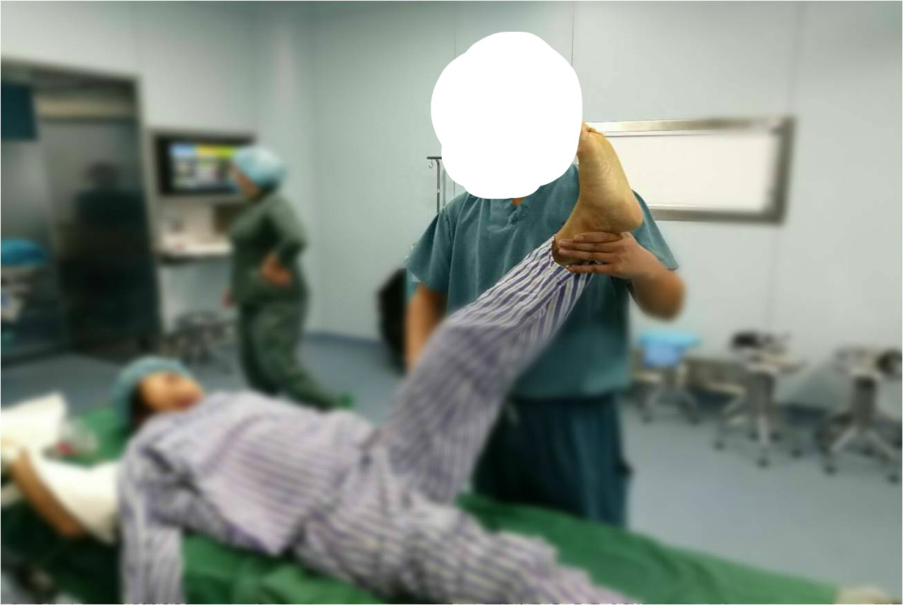 腰突和腰脱的磁共振片子,腰脱磁共振