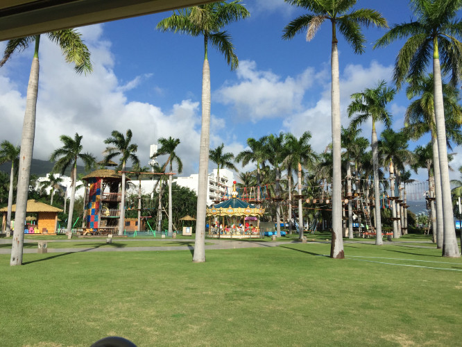 带上父母去看海完整视频,带你去三亚一起看海享受亲子时光