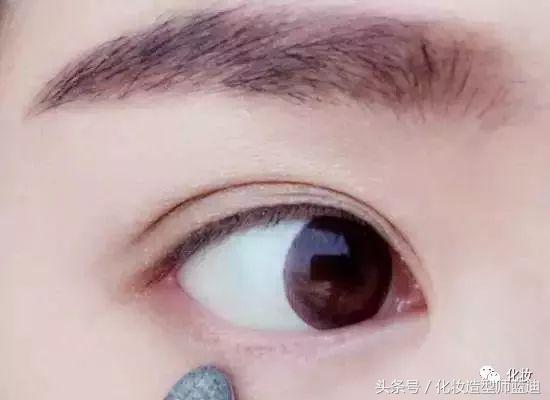 新手淡妆化妆教程防水持久眼线笔,内双单眼皮新手化妆入门教程淡妆