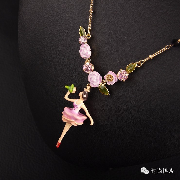 蒋欣捐款200万,蒋欣演樊胜美收红包收到手软