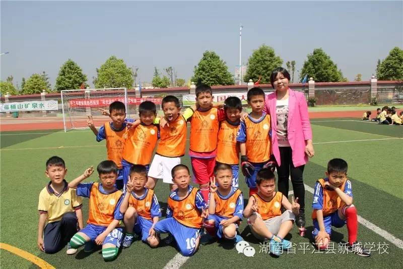 孩子在学校很好学习,孩子在新学校读书