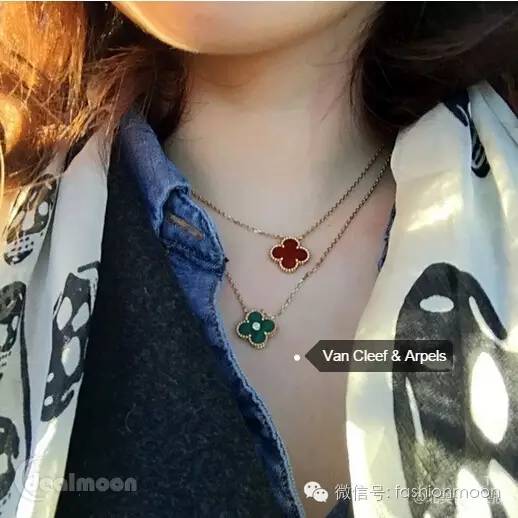 大家为什么喜欢梵克雅宝的四叶草,梵克雅宝luckyspring与四叶草谁保值