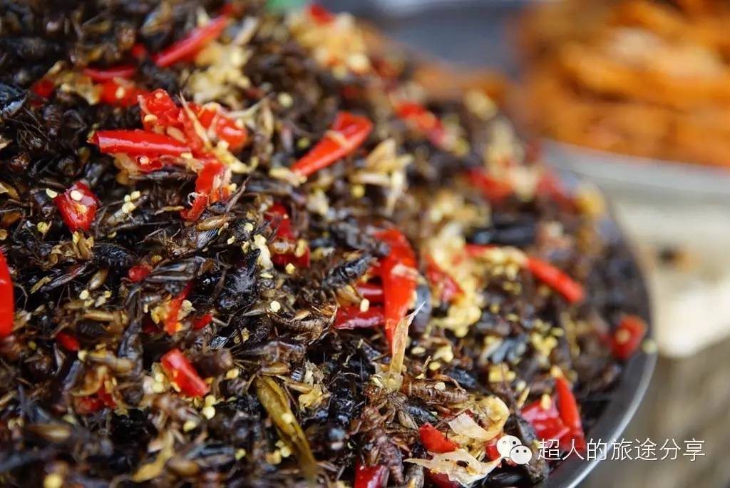 越南胡志明奥黛店,在胡志明街头偶遇穿奥黛的美女