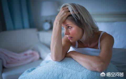 睡觉老是凌晨两三点突然醒来,凌晨三点醒来身上出汗是怎么回事