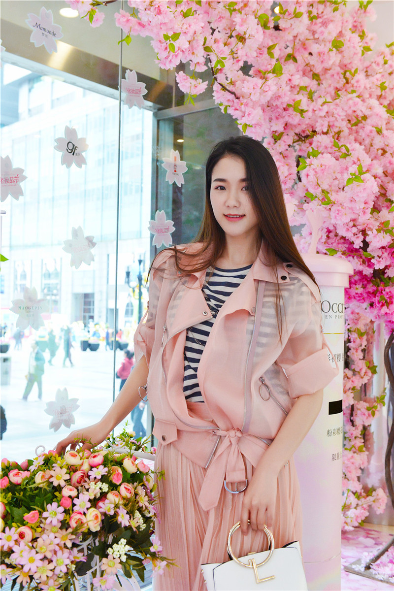 重庆解放碑街拍摄影馆,解放碑每天美女街拍时间