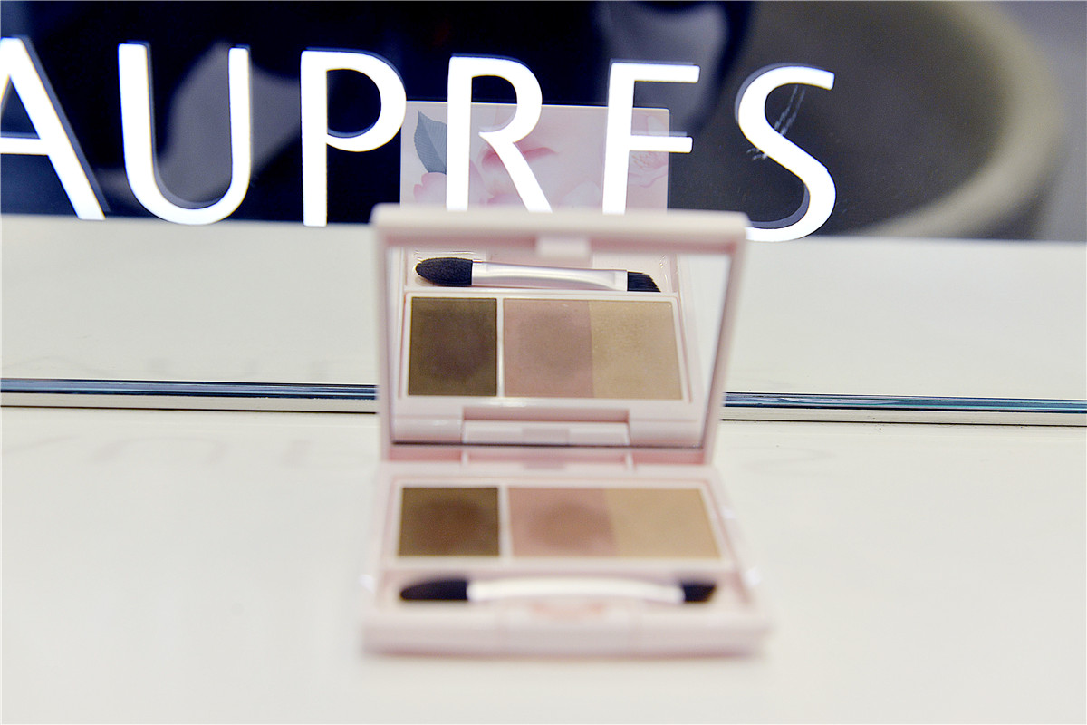 重庆解放碑街拍摄影馆,解放碑每天美女街拍时间