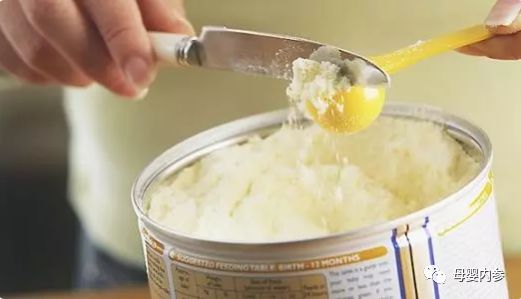 冲奶粉前不刷奶瓶,冲奶粉为什么不用用力摇