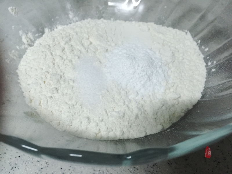 怎么炸牛奶油条又软又好吃,奶香小油条怎么炸出来又软又蓬松