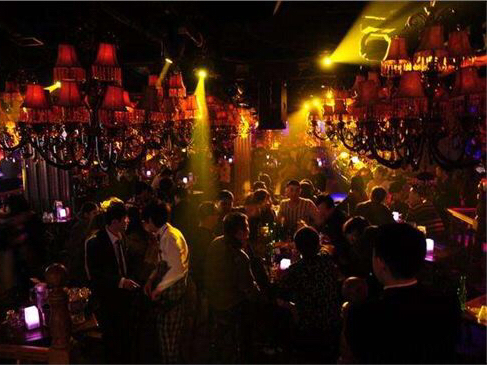 女朋友喜欢去夜店玩怎么办,女友喜欢去夜店怎么办