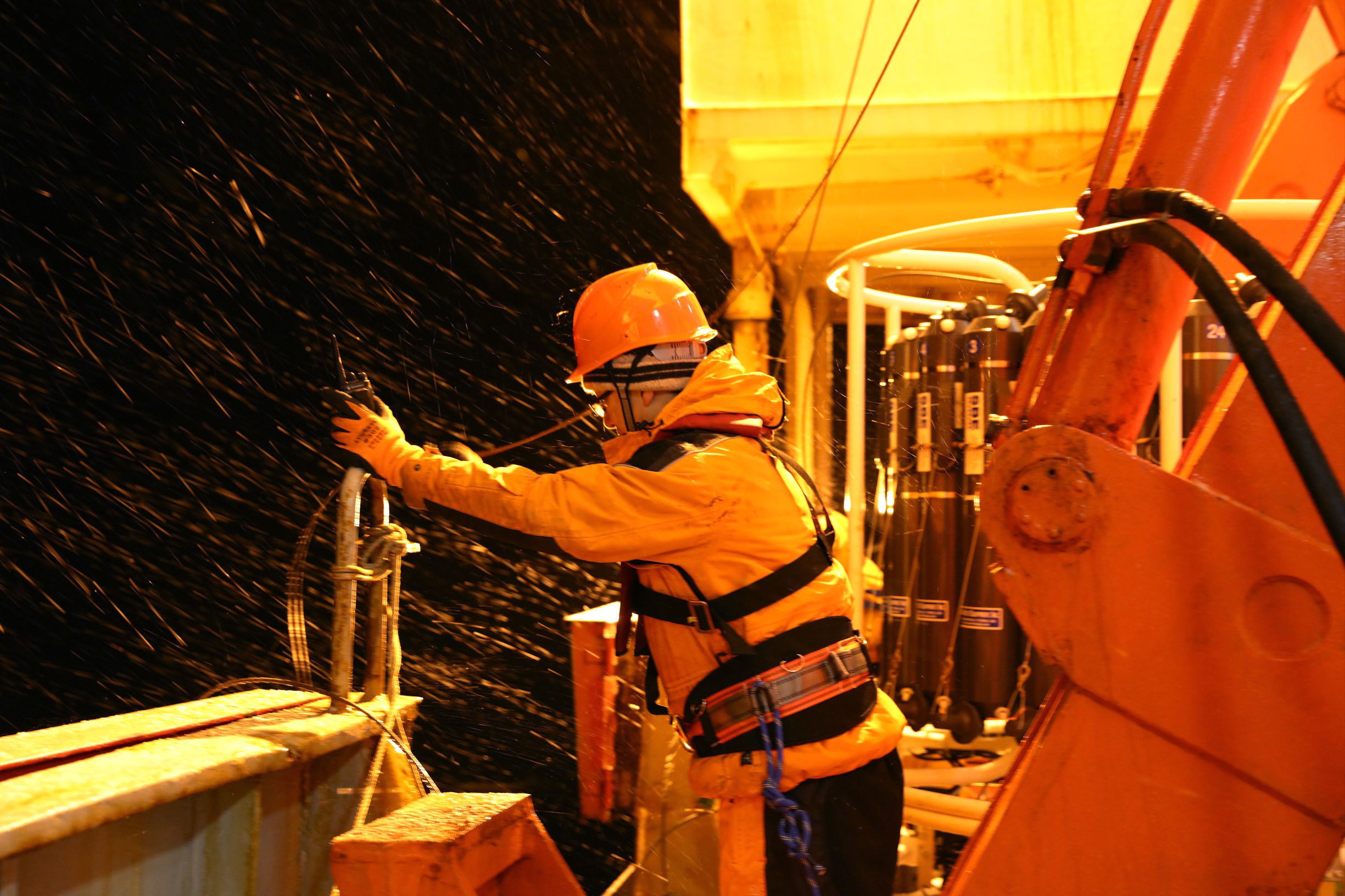 今日伊宁市买火车票代售点,伊宁市火车票代售点营业时间