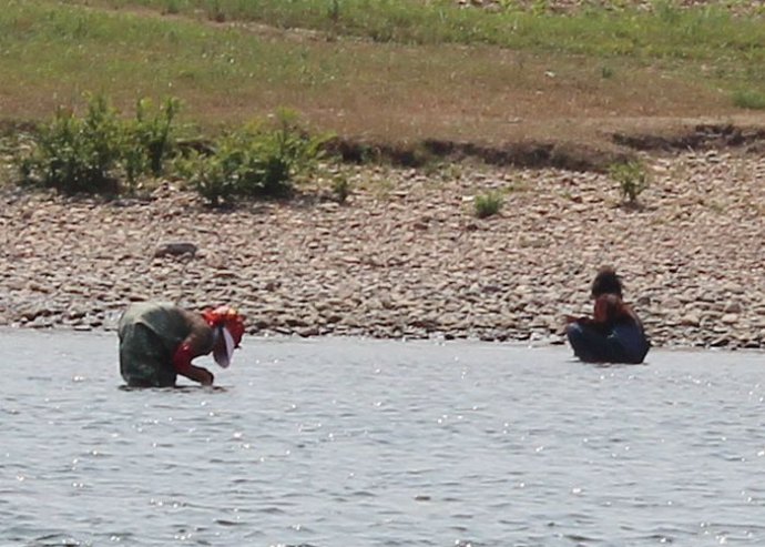 中朝边境美丽的风景,中朝边境桃花盛开的地方