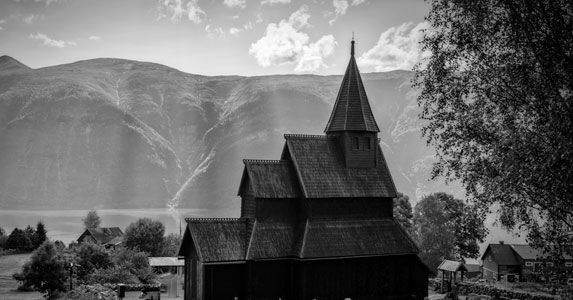 妻子难产丈夫帮接生,妻子难产孩子哭声出现奇迹