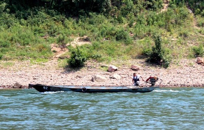 中朝边境美丽的风景,中朝边境桃花盛开的地方