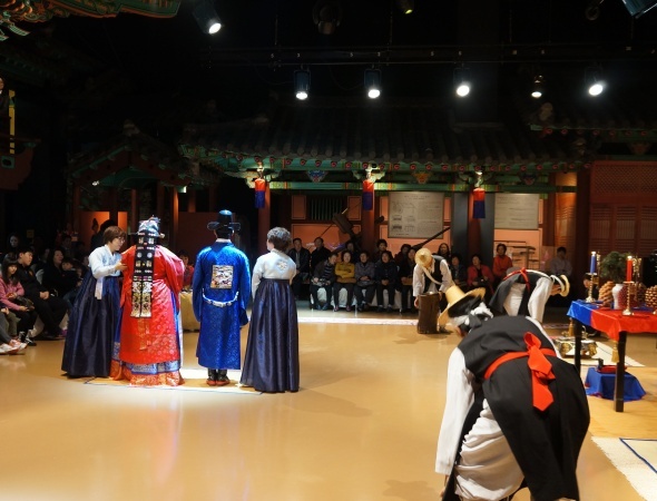 神威的旅行日记：韩国80后传统婚礼