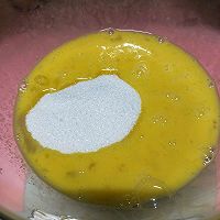 小白兔粉红色草莓蛋糕,粉红色草莓蛋糕