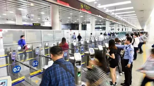 深圳哪个口岸去香港最方便最便宜,深圳现在有几个口岸通关去香港