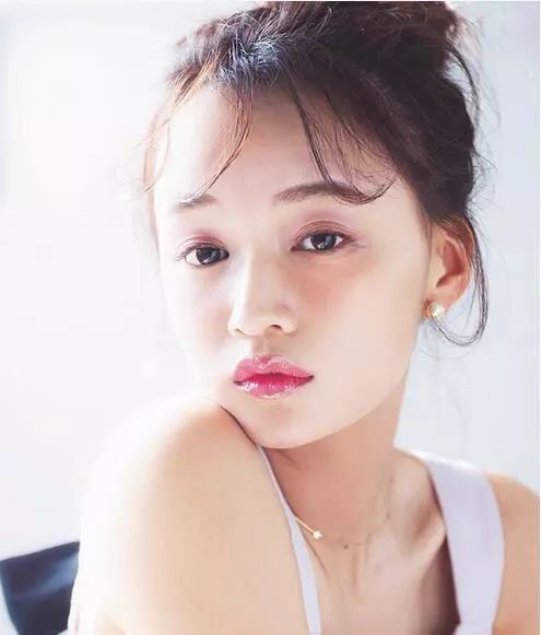 开学季让小伙伴眼前一亮的妆容,开学让人眼前一亮的穿搭