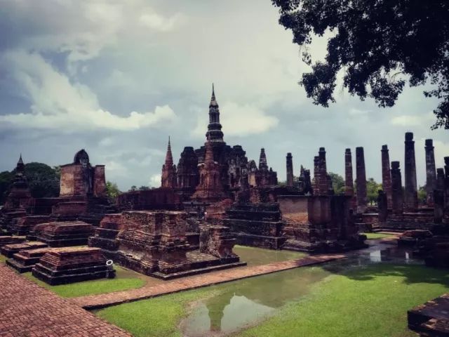 君行体验官专栏丨他在佛之国度，邂逅了一场浪漫