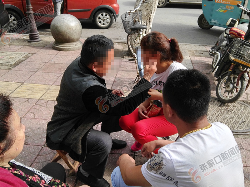 街边中医点痣的地方靠谱吗,街头点痣去痣根到底有什么危害