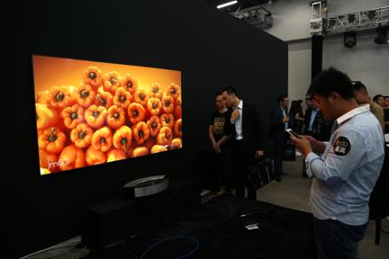 坚果s1pro激光电视3d效果怎么用,坚果s1激光电视可以同步显示吗