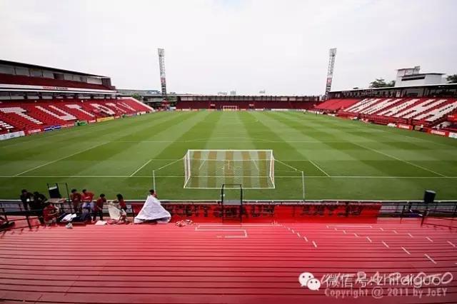 找个球场打球,找一个地方打球