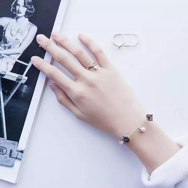 戴什么饰品好看又洋气,如何好看又不夸张的戴首饰