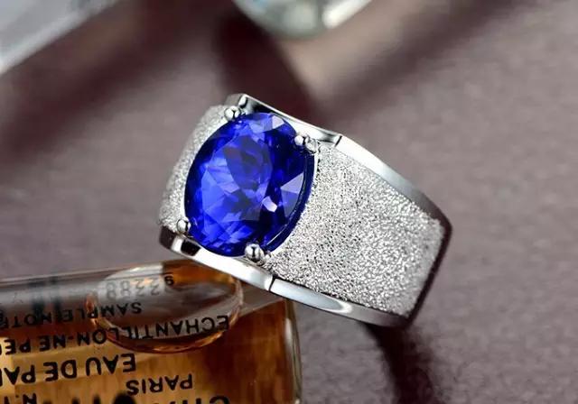 如何保养莫桑石这4点要注意,坦桑石维修照片